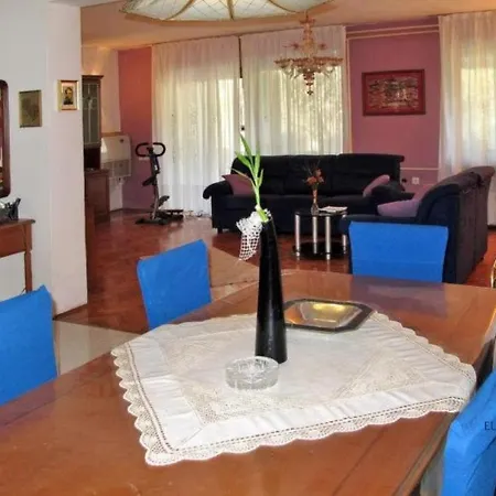 Dom wakacyjny Casa Divna *